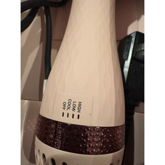 💕 L’ange Le Volume 75mm 2-in-1 Volumizing Brush Dryer – Light Pink – Gently Use - Picture 3 of 10